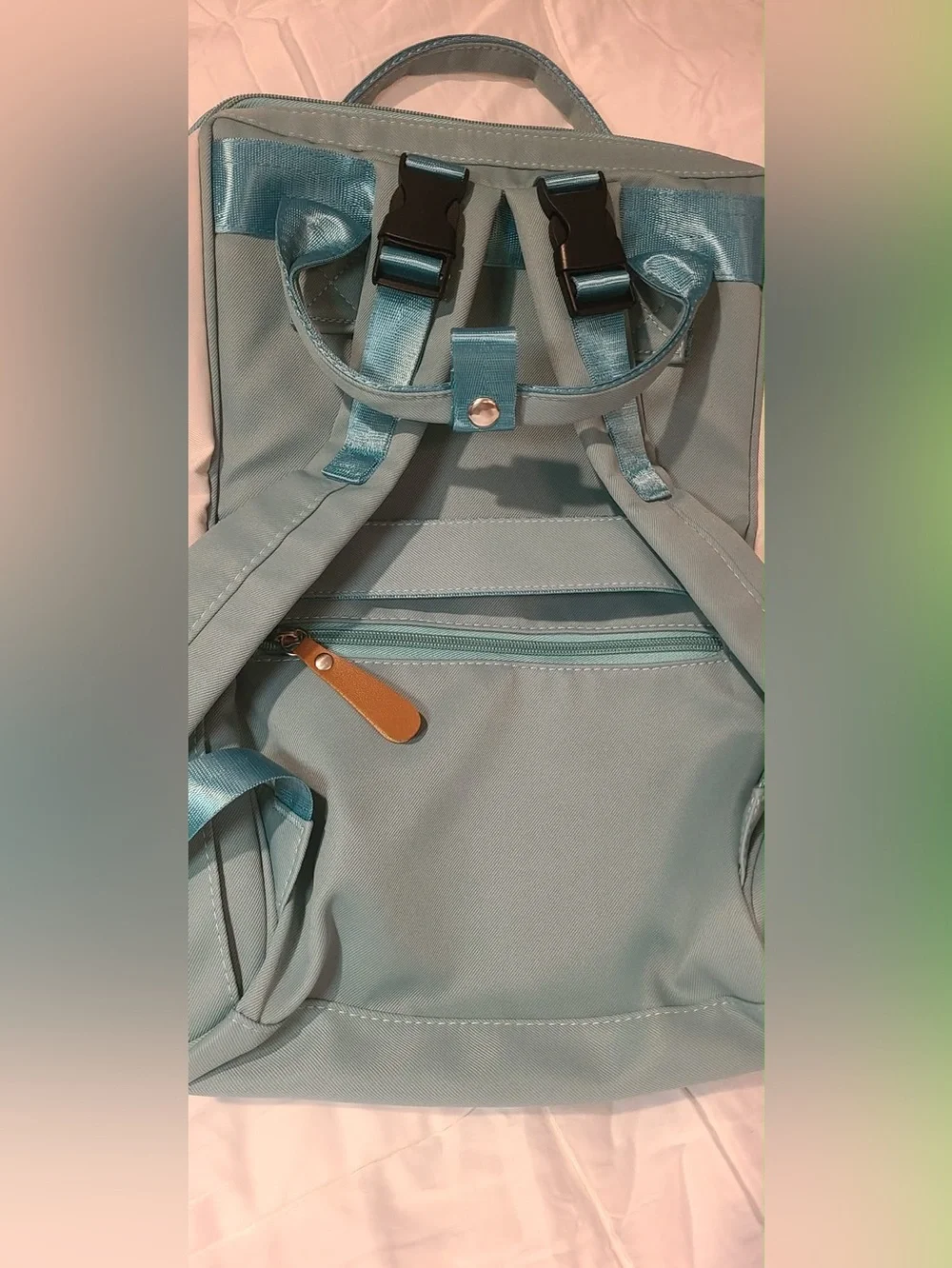 N/A mint green